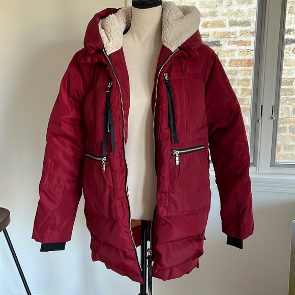 Amazons popular winter coat - Picture 1 of 7